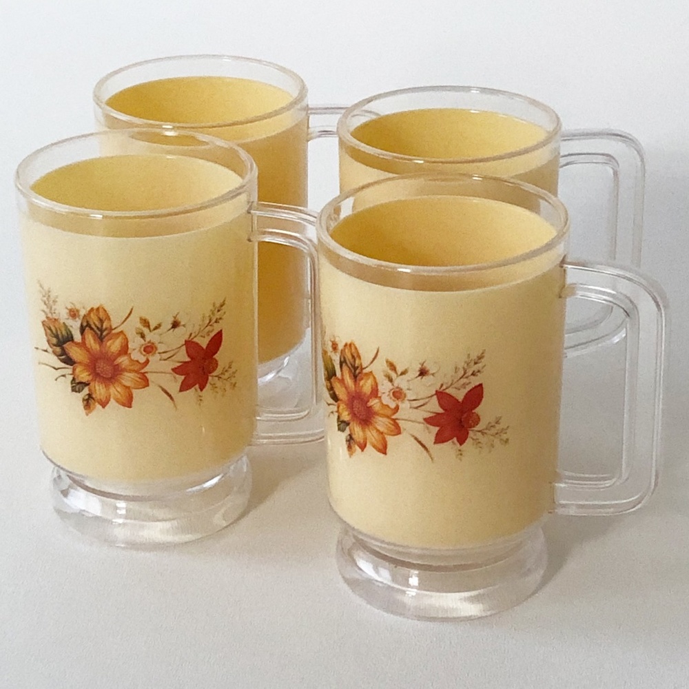 Set 4 MCM Retro Plastic Floral Drinking Glasses w Handle Footed Creamy Yellow